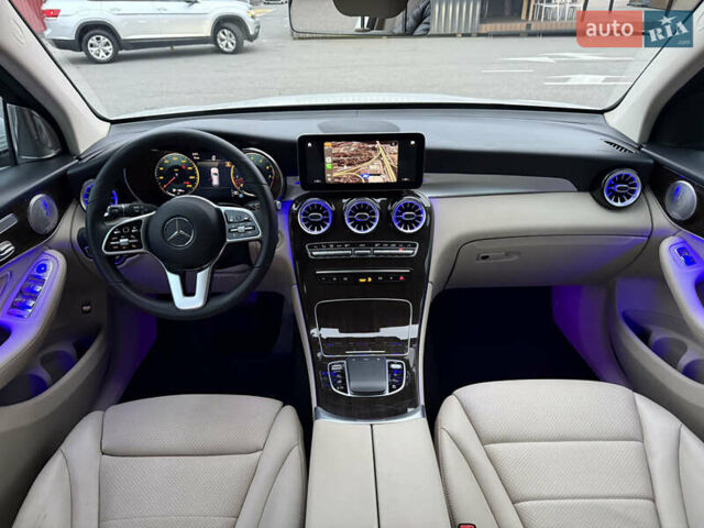 Білий Мерседес ГЛЦ-Клас, об'ємом двигуна 2 л та пробігом 46 тис. км за 33900 $, фото 44 на Automoto.ua