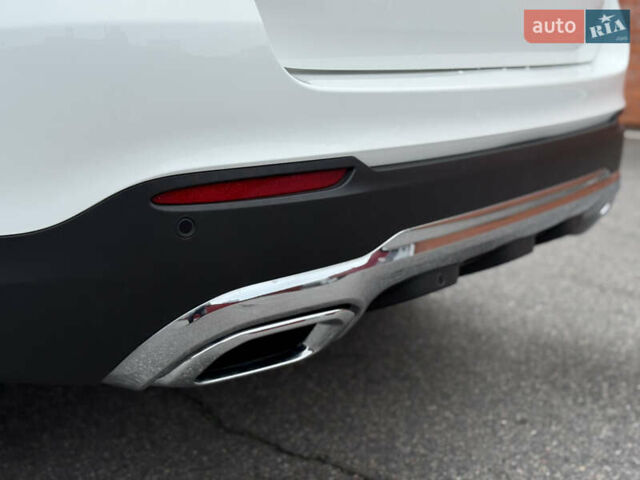 Білий Мерседес ГЛЦ-Клас, об'ємом двигуна 2 л та пробігом 46 тис. км за 33900 $, фото 26 на Automoto.ua