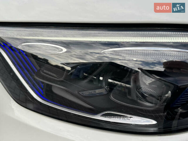 Белый Мерседес ГЛЦ-Класс, объемом двигателя 2 л и пробегом 30 тыс. км за 69900 $, фото 8 на Automoto.ua