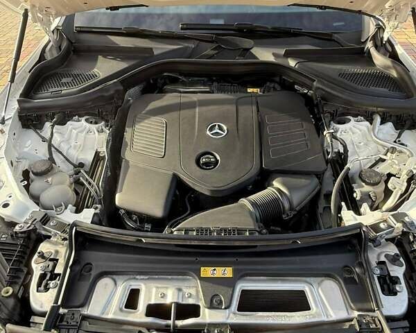 Белый Мерседес ГЛЦ-Класс, объемом двигателя 2 л и пробегом 14 тыс. км за 82000 $, фото 21 на Automoto.ua