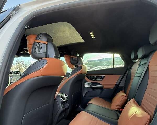 Белый Мерседес ГЛЦ-Класс, объемом двигателя 2 л и пробегом 14 тыс. км за 82000 $, фото 40 на Automoto.ua