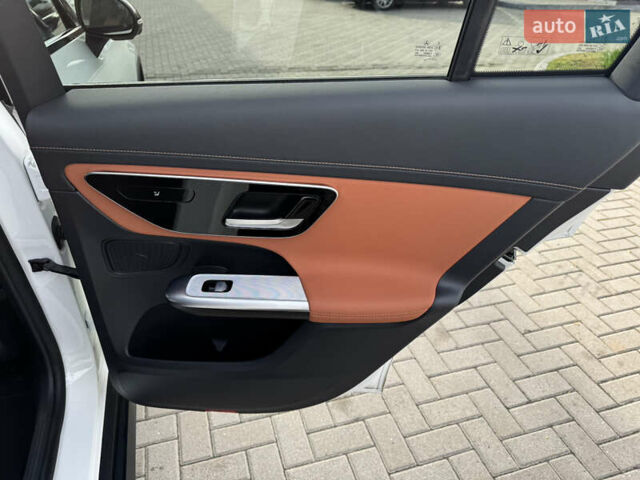 Белый Мерседес ГЛЦ-Класс, объемом двигателя 2 л и пробегом 30 тыс. км за 69900 $, фото 16 на Automoto.ua