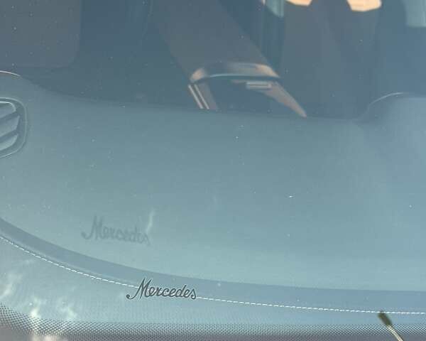 Белый Мерседес ГЛЦ-Класс, объемом двигателя 2 л и пробегом 14 тыс. км за 82000 $, фото 63 на Automoto.ua