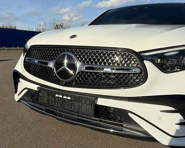 Белый Мерседес ГЛЦ-Класс, объемом двигателя 2 л и пробегом 14 тыс. км за 82000 $, фото 12 на Automoto.ua