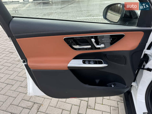 Белый Мерседес ГЛЦ-Класс, объемом двигателя 2 л и пробегом 30 тыс. км за 69900 $, фото 12 на Automoto.ua