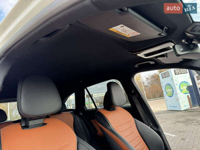 Белый Мерседес ГЛЦ-Класс, объемом двигателя 2 л и пробегом 30 тыс. км за 69900 $, фото 20 на Automoto.ua