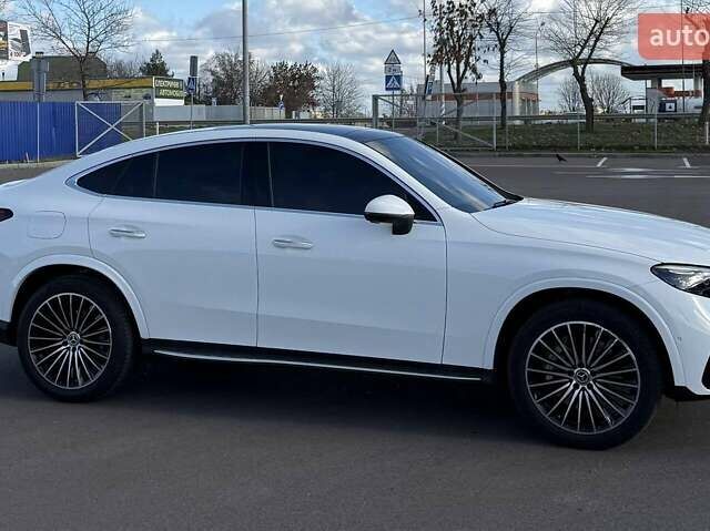 Белый Мерседес ГЛЦ-Класс, объемом двигателя 2 л и пробегом 14 тыс. км за 82000 $, фото 3 на Automoto.ua