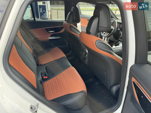 Белый Мерседес ГЛЦ-Класс, объемом двигателя 2 л и пробегом 30 тыс. км за 69900 $, фото 15 на Automoto.ua