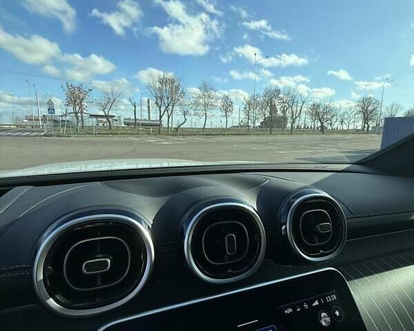 Белый Мерседес ГЛЦ-Класс, объемом двигателя 2 л и пробегом 14 тыс. км за 82000 $, фото 44 на Automoto.ua