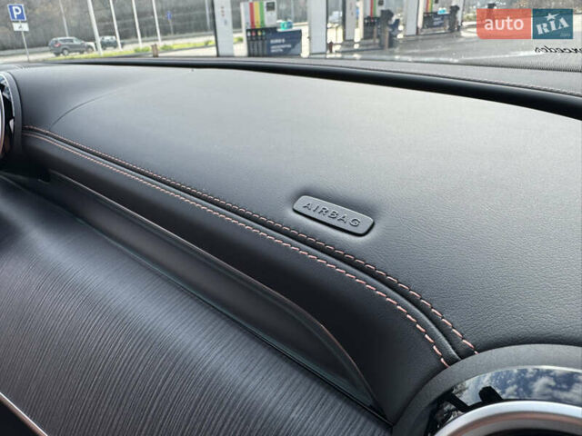 Белый Мерседес ГЛЦ-Класс, объемом двигателя 2 л и пробегом 30 тыс. км за 69900 $, фото 19 на Automoto.ua