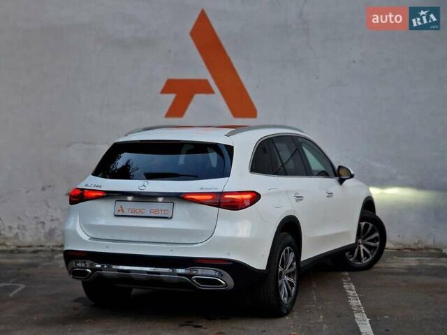 Мерседес ГЛЦ-Класс 2024 в Одессе на Automoto.ua Белый Мерседес ГЛЦ-Класс, объемом двигателя 2 л и пробегом 16 тыс. км за 64990 $, фото 32 на Automoto.ua