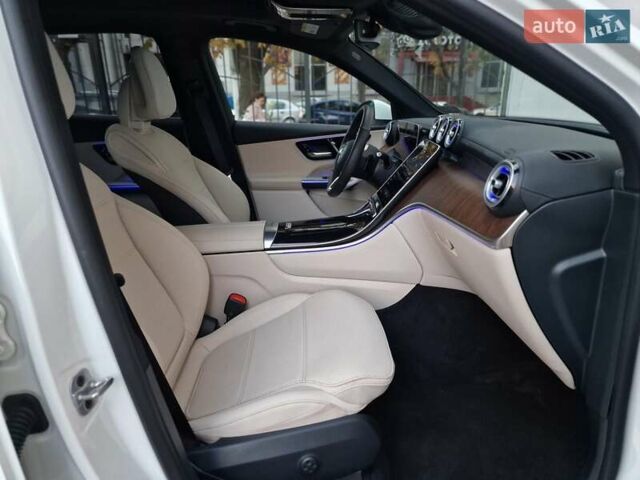 Мерседес ГЛЦ-Класс 2024 в Одессе на Automoto.ua Белый Мерседес ГЛЦ-Класс, объемом двигателя 2 л и пробегом 16 тыс. км за 64990 $, фото 55 на Automoto.ua
