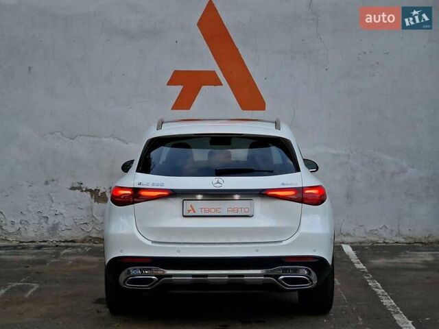 Мерседес ГЛЦ-Класс 2024 в Одессе на Automoto.ua Белый Мерседес ГЛЦ-Класс, объемом двигателя 2 л и пробегом 16 тыс. км за 64990 $, фото 37 на Automoto.ua