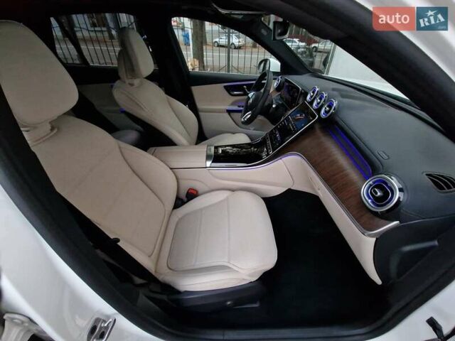 Мерседес ГЛЦ-Класс 2024 в Одессе на Automoto.ua Белый Мерседес ГЛЦ-Класс, объемом двигателя 2 л и пробегом 16 тыс. км за 64990 $, фото 56 на Automoto.ua