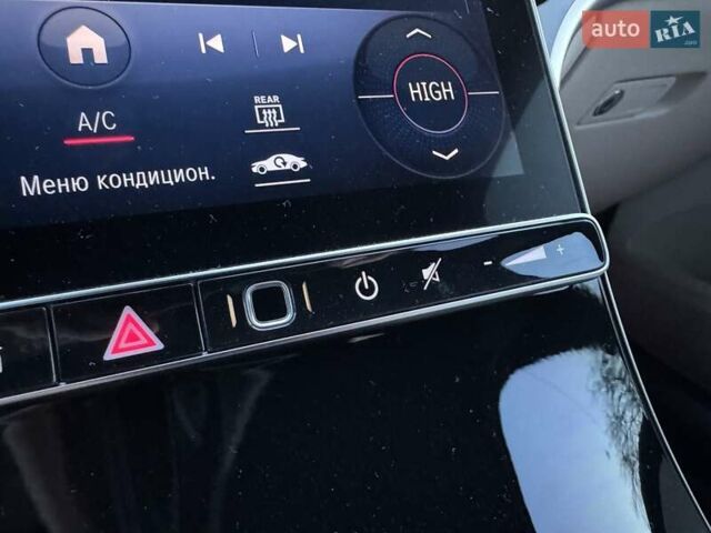 Белый Мерседес ГЛЦ-Класс, объемом двигателя 2 л и пробегом 6 тыс. км за 58900 $, фото 124 на Automoto.ua