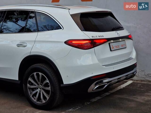 Мерседес ГЛЦ-Класс 2024 в Одессе на Automoto.ua Белый Мерседес ГЛЦ-Класс, объемом двигателя 2 л и пробегом 16 тыс. км за 64990 $, фото 25 на Automoto.ua