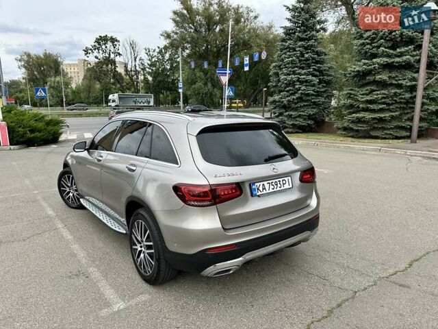 Бежевий Мерседес ГЛЦ-Клас, об'ємом двигуна 2 л та пробігом 44 тис. км за 54000 $, фото 3 на Automoto.ua