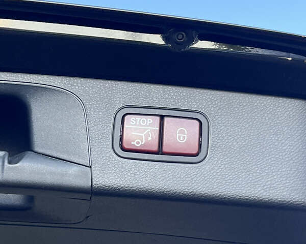 Черный Мерседес ГЛЦ-Класс, объемом двигателя 2 л и пробегом 117 тыс. км за 23800 $, фото 37 на Automoto.ua