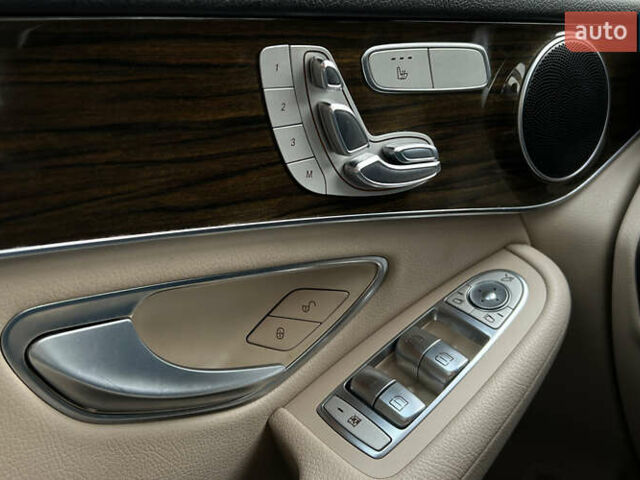 Чорний Мерседес ГЛЦ-Клас, об'ємом двигуна 1.99 л та пробігом 214 тис. км за 21200 $, фото 18 на Automoto.ua