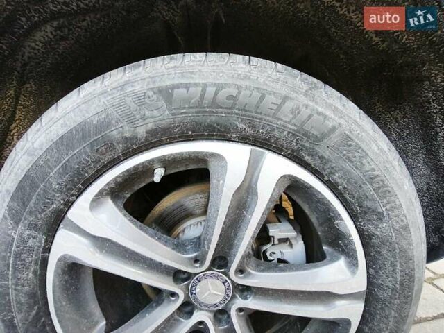 Черный Мерседес ГЛЦ-Класс, объемом двигателя 1.99 л и пробегом 112 тыс. км за 18900 $, фото 25 на Automoto.ua