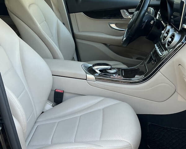 Черный Мерседес ГЛЦ-Класс, объемом двигателя 2 л и пробегом 117 тыс. км за 23800 $, фото 25 на Automoto.ua