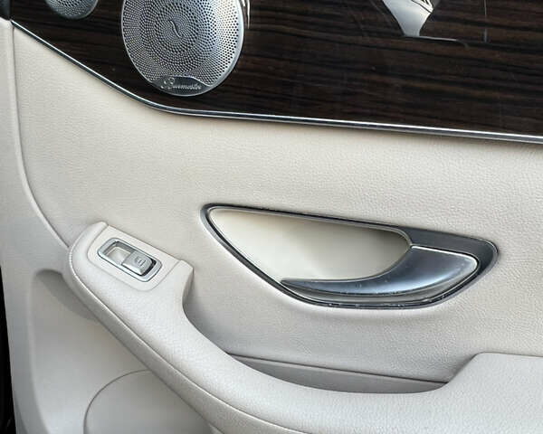 Черный Мерседес ГЛЦ-Класс, объемом двигателя 2 л и пробегом 117 тыс. км за 23800 $, фото 29 на Automoto.ua