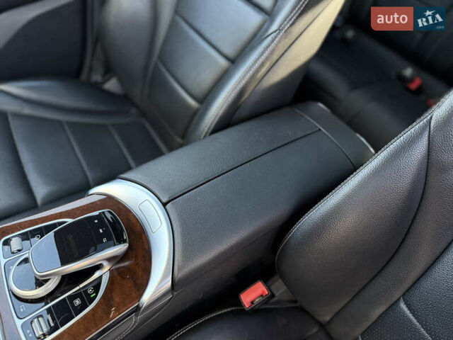 Мерседес ГЛЦ-Клас 2016 у Львові на Automoto.ua Чорний Мерседес ГЛЦ-Клас, об'ємом двигуна 1.99 л та пробігом 170 тис. км за 20499 $, фото 37 на Automoto.ua