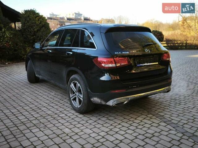 Черный Мерседес ГЛЦ-Класс, объемом двигателя 1.99 л и пробегом 112 тыс. км за 18900 $, фото 4 на Automoto.ua