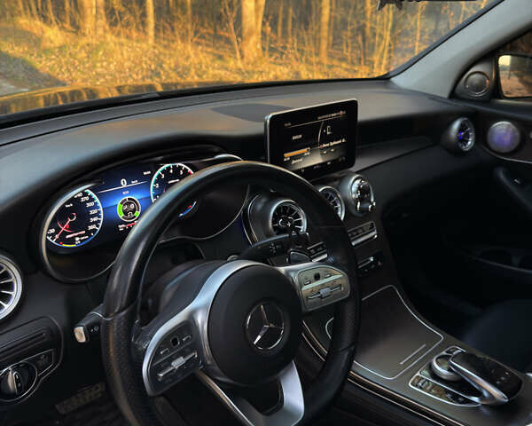 Черный Мерседес ГЛЦ-Класс, объемом двигателя 1.99 л и пробегом 240 тыс. км за 23800 $, фото 9 на Automoto.ua