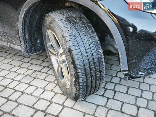 Черный Мерседес ГЛЦ-Класс, объемом двигателя 1.99 л и пробегом 112 тыс. км за 18900 $, фото 24 на Automoto.ua