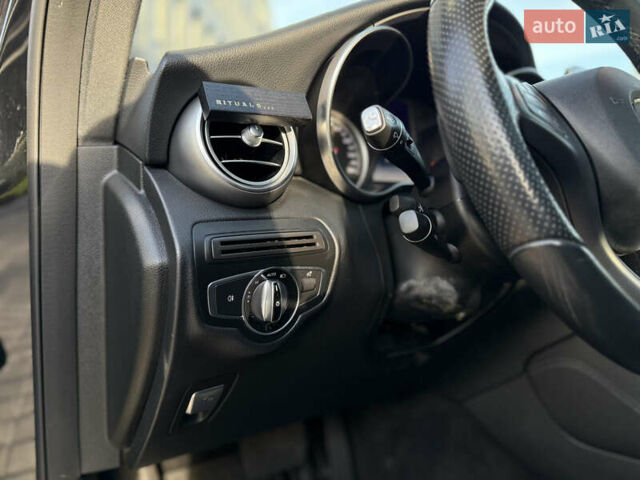 Мерседес ГЛЦ-Клас 2016 у Львові на Automoto.ua Чорний Мерседес ГЛЦ-Клас, об'ємом двигуна 1.99 л та пробігом 170 тис. км за 20499 $, фото 31 на Automoto.ua