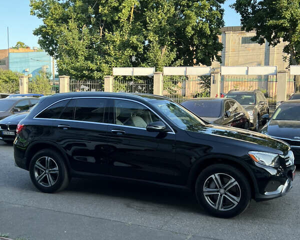 Черный Мерседес ГЛЦ-Класс, объемом двигателя 2 л и пробегом 117 тыс. км за 23800 $, фото 3 на Automoto.ua