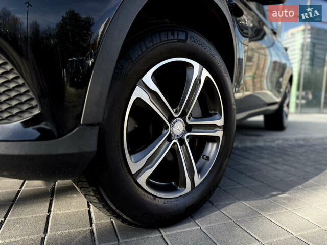 Мерседес ГЛЦ-Клас 2016 у Львові на Automoto.ua Чорний Мерседес ГЛЦ-Клас, об'ємом двигуна 1.99 л та пробігом 170 тис. км за 20499 $, фото 7 на Automoto.ua