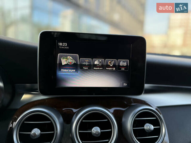 Мерседес ГЛЦ-Клас 2016 у Львові на Automoto.ua Чорний Мерседес ГЛЦ-Клас, об'ємом двигуна 1.99 л та пробігом 170 тис. км за 20499 $, фото 41 на Automoto.ua