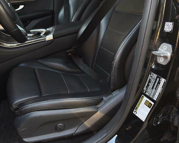 Черный Мерседес ГЛЦ-Класс, объемом двигателя 1.99 л и пробегом 240 тыс. км за 23800 $, фото 11 на Automoto.ua