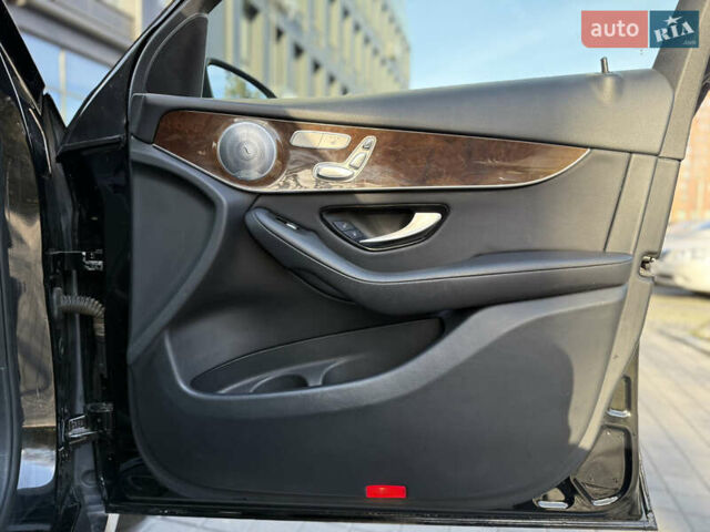 Мерседес ГЛЦ-Клас 2016 у Львові на Automoto.ua Чорний Мерседес ГЛЦ-Клас, об'ємом двигуна 1.99 л та пробігом 170 тис. км за 20499 $, фото 57 на Automoto.ua