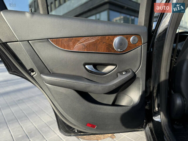 Мерседес ГЛЦ-Клас 2016 у Львові на Automoto.ua Чорний Мерседес ГЛЦ-Клас, об'ємом двигуна 1.99 л та пробігом 170 тис. км за 20499 $, фото 45 на Automoto.ua