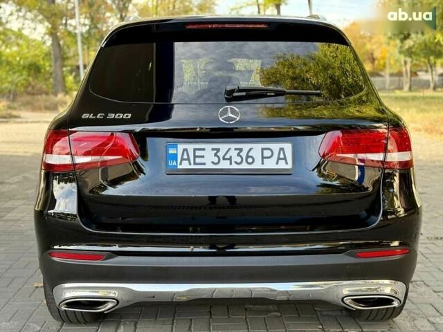 Черный Мерседес ГЛЦ-Класс, объемом двигателя 2 л и пробегом 110 тыс. км за 21900 $, фото 11 на Automoto.ua