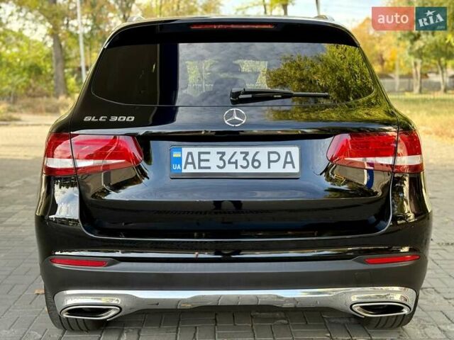 Черный Мерседес ГЛЦ-Класс, объемом двигателя 2 л и пробегом 110 тыс. км за 21700 $, фото 11 на Automoto.ua