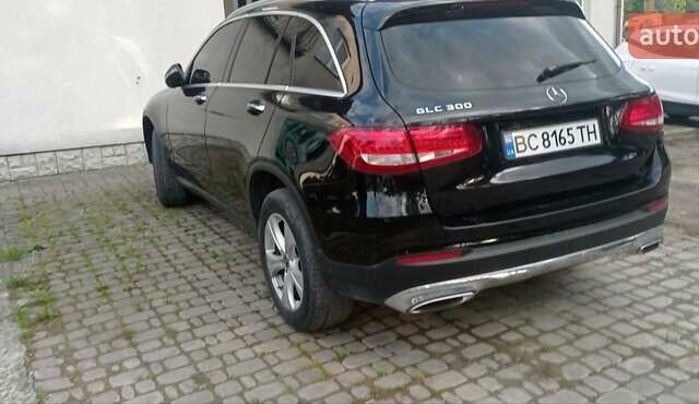 Черный Мерседес ГЛЦ-Класс, объемом двигателя 1.99 л и пробегом 124 тыс. км за 20500 $, фото 2 на Automoto.ua