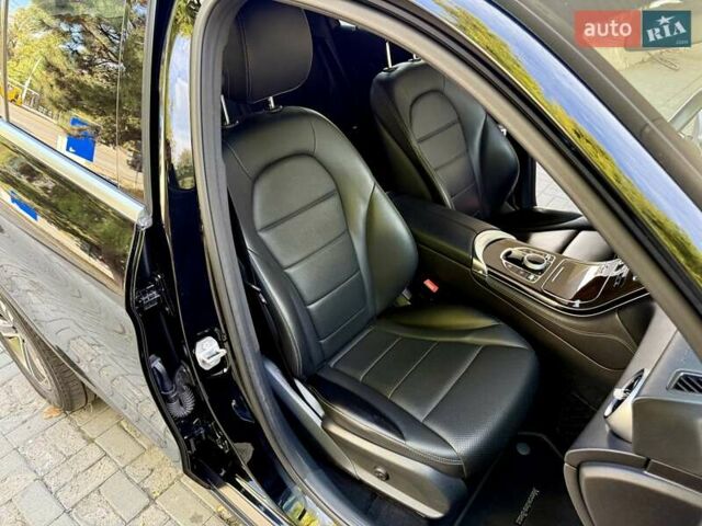 Черный Мерседес ГЛЦ-Класс, объемом двигателя 2 л и пробегом 110 тыс. км за 21700 $, фото 26 на Automoto.ua