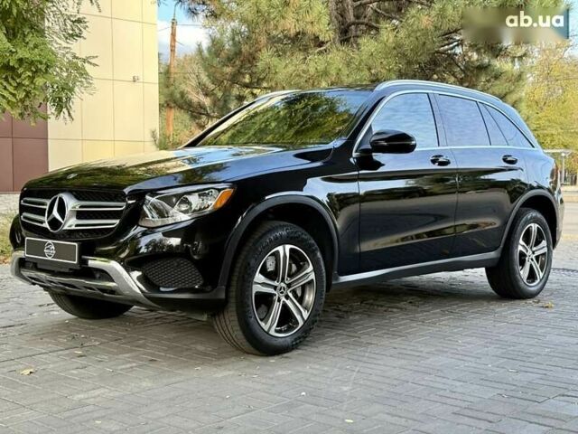 Черный Мерседес ГЛЦ-Класс, объемом двигателя 2 л и пробегом 110 тыс. км за 21900 $, фото 2 на Automoto.ua