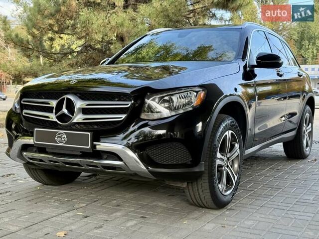 Черный Мерседес ГЛЦ-Класс, объемом двигателя 2 л и пробегом 110 тыс. км за 21700 $, фото 3 на Automoto.ua