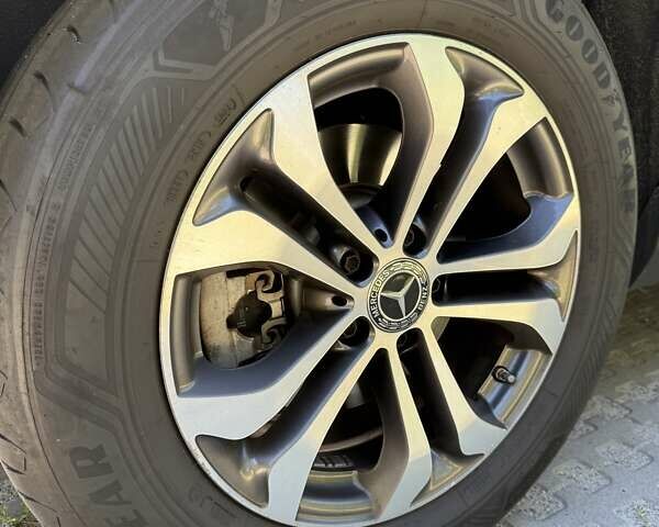 Мерседес ГЛЦ-Класс 2017 в Киеве на Automoto.ua Черный Мерседес ГЛЦ-Класс, объемом двигателя 2.14 л и пробегом 140 тыс. км за 32000 $, фото 20 на Automoto.ua