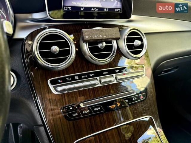 Черный Мерседес ГЛЦ-Класс, объемом двигателя 2 л и пробегом 110 тыс. км за 21700 $, фото 28 на Automoto.ua