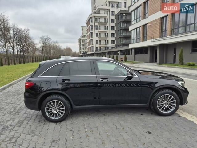 Черный Мерседес ГЛЦ-Класс, объемом двигателя 1.99 л и пробегом 131 тыс. км за 21500 $, фото 4 на Automoto.ua