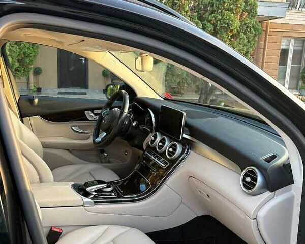 Черный Мерседес ГЛЦ-Класс, объемом двигателя 1.99 л и пробегом 73 тыс. км за 28500 $, фото 24 на Automoto.ua