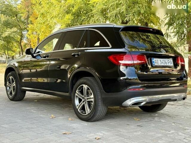 Черный Мерседес ГЛЦ-Класс, объемом двигателя 2 л и пробегом 110 тыс. км за 21900 $, фото 12 на Automoto.ua