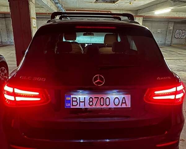 Черный Мерседес ГЛЦ-Класс, объемом двигателя 1.99 л и пробегом 73 тыс. км за 28500 $, фото 4 на Automoto.ua