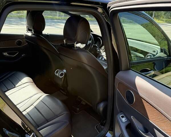 Мерседес ГЛЦ-Класс 2017 в Киеве на Automoto.ua Черный Мерседес ГЛЦ-Класс, объемом двигателя 2.14 л и пробегом 140 тыс. км за 32000 $, фото 9 на Automoto.ua